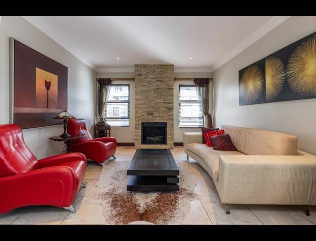 5 BEDROOM HOUSE FOR SALE IN RUIMSIG